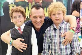 Tom Sizemore's Height: How tall is he?